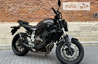 Мотоцикл Без обтекателей (Naked bike) Yamaha MT-07 2014 в 