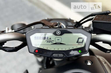 Мотоцикл Без обтекателей (Naked bike) Yamaha MT-07 2014 в 