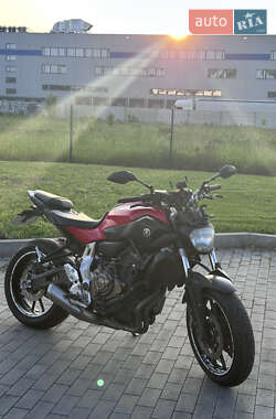 Мотоцикл Без обтекателей (Naked bike) Yamaha MT-07 2014 в 