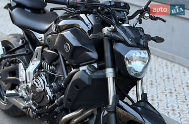 Мотоцикл Без обтекателей (Naked bike) Yamaha MT-07 2016 в 