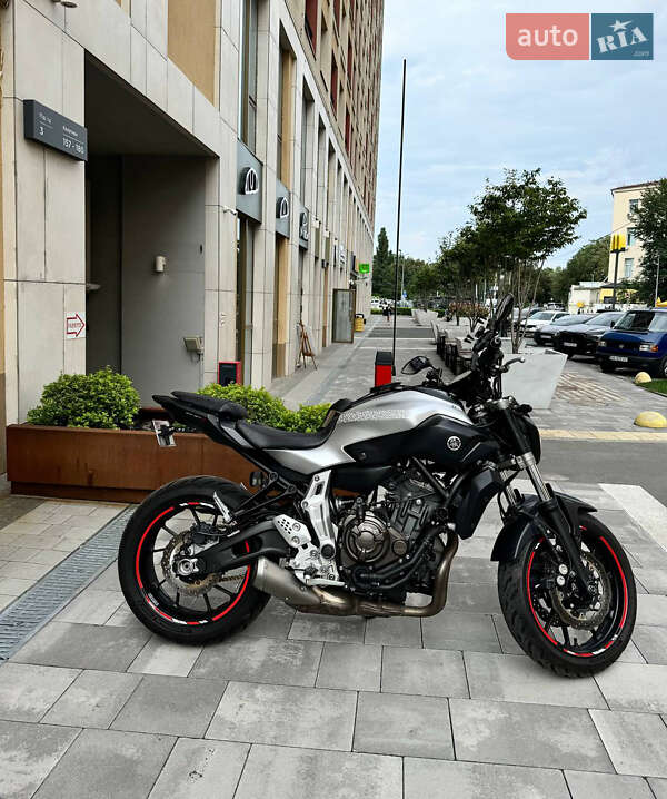Yamaha MT-07 2017