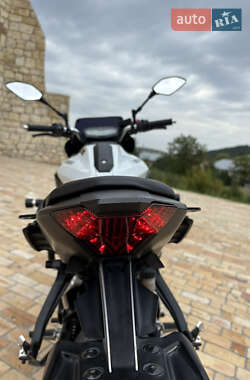 Мотоцикл Без обтекателей (Naked bike) Yamaha MT-07 2016 в 