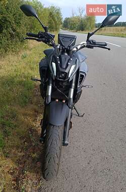 Мотоцикл Без обтекателей (Naked bike) Yamaha MT-07 2023 в 