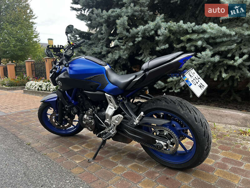 Мотоцикл Без обтекателей (Naked bike) Yamaha MT-07 2015 в Киеве фото 2 Мотоцикл Без обтекателей (Naked bike) Yamaha MT-07 2015 в Киеве