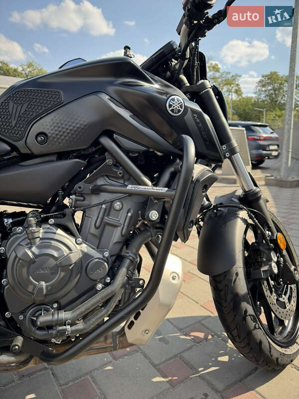 Мотоцикл Без обтекателей (Naked bike) Yamaha MT-07 2022 в Запорожье фото 4 Мотоцикл Без обтекателей (Naked bike) Yamaha MT-07 2022 в Запорожье