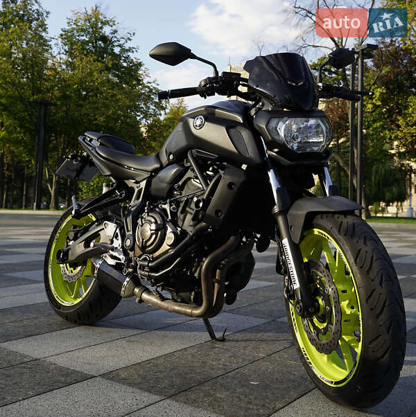 Мотоцикл Без обтекателей (Naked bike) Yamaha MT-07 2019 в Харькове фото Мотоцикл Без обтекателей (Naked bike) Yamaha MT-07 2019 в Харькове