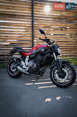 Кафе рейсер Yamaha MT-07 2014 в Києві