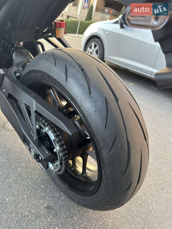 Мотоцикл Без обтекателей (Naked bike) Yamaha MT-07 2025 в Киеве фото 8 Мотоцикл Без обтекателей (Naked bike) Yamaha MT-07 2025 в Киеве