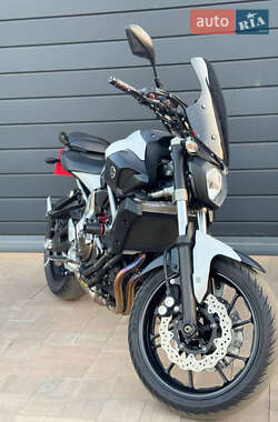 Мотоцикл Без обтекателей (Naked bike) Yamaha MT-07 2017 в Новомосковске