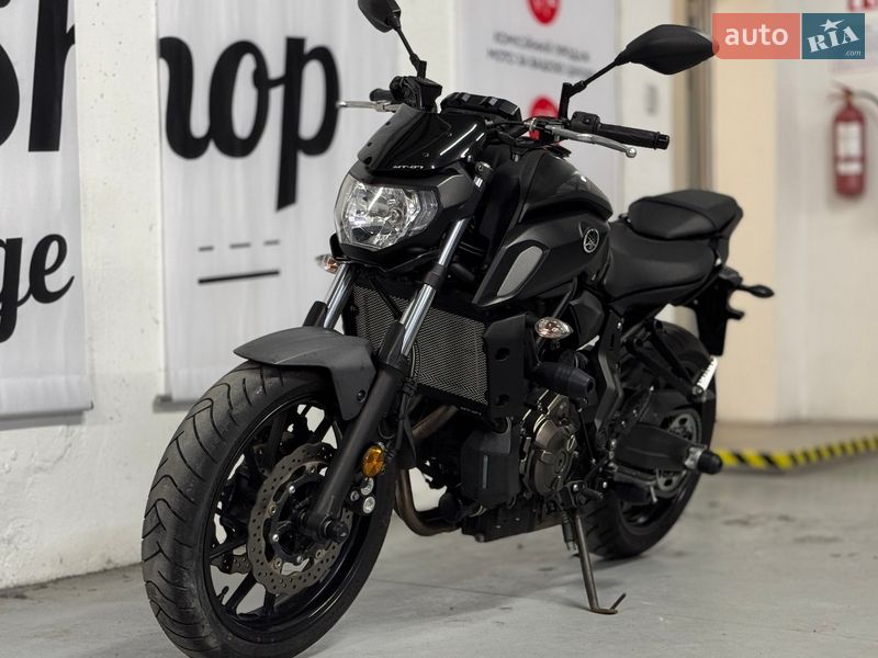 Мотоцикл Без обтекателей (Naked bike) Yamaha MT-07 2018 в Киеве фото 7 Мотоцикл Без обтекателей (Naked bike) Yamaha MT-07 2018 в Киеве