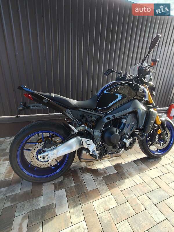 Мотоцикл Без обтекателей (Naked bike) Yamaha MT-09 SP 2023 в Белогородке фото 11 Мотоцикл Без обтекателей (Naked bike) Yamaha MT-09 SP 2023 в Белогородке