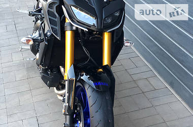 Мотоцикл Без обтекателей (Naked bike) Yamaha MT-09 2018 в 