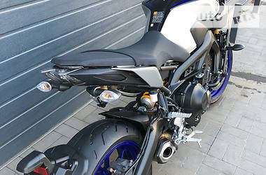 Мотоцикл Без обтекателей (Naked bike) Yamaha MT-09 2018 в 