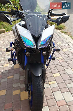Мотоцикл Спорт-туризм Yamaha MT-09 2015 в 