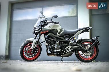 Мотоцикл Без обтекателей (Naked bike) Yamaha MT-09 2019 в Киеве