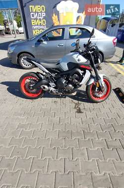 Мотоцикл Без обтекателей (Naked bike) Yamaha MT-09 2019 в Киеве