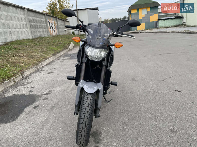 Мотоцикл Без обтікачів (Naked bike) Yamaha MT-09 2016 в Обухові