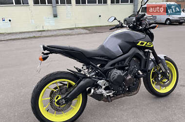 Мотоцикл Без обтекателей (Naked bike) Yamaha MT-09 2016 в  фото 3 Мотоцикл Без обтекателей (Naked bike) Yamaha MT-09 2016 в