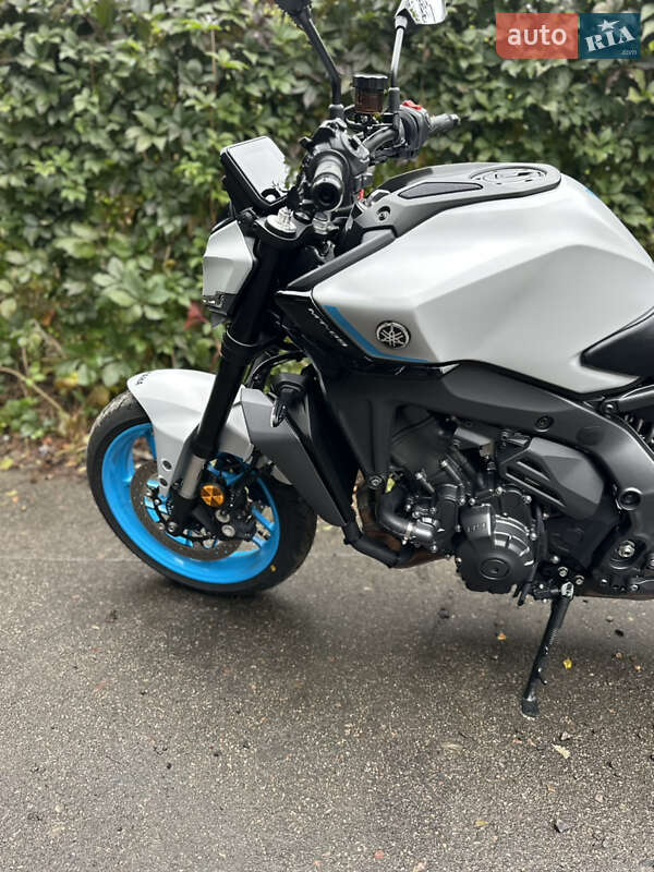 Мотоцикл Без обтекателей (Naked bike) Yamaha MT-09 2025 в Львове фото 14 Мотоцикл Без обтекателей (Naked bike) Yamaha MT-09 2025 в Львове