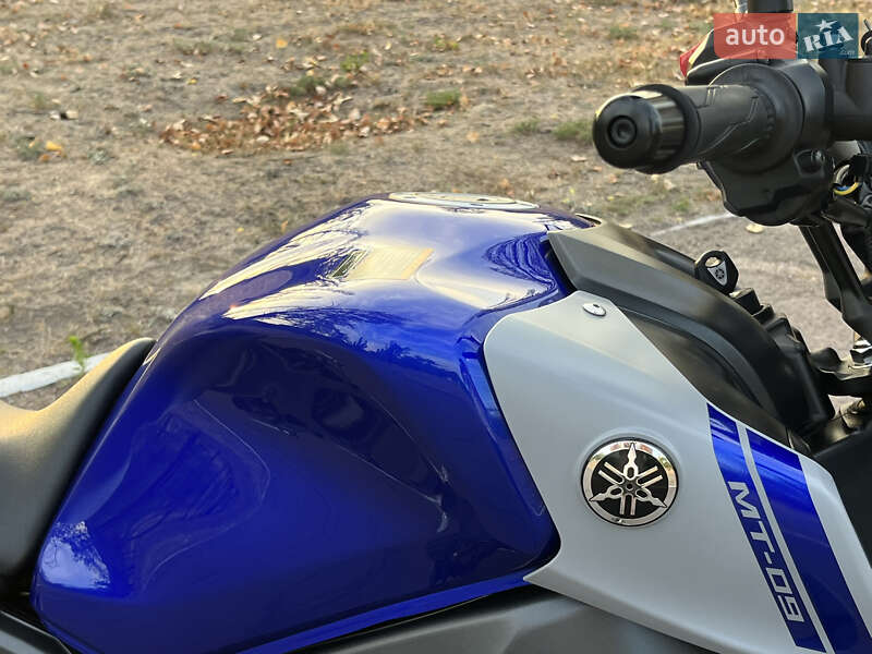 Мотоцикл Без обтекателей (Naked bike) Yamaha MT-09 2021 в Днепре