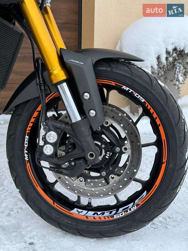 Мотоцикл Без обтікачів (Naked bike) Yamaha MT-09 2015 в Вінниці
