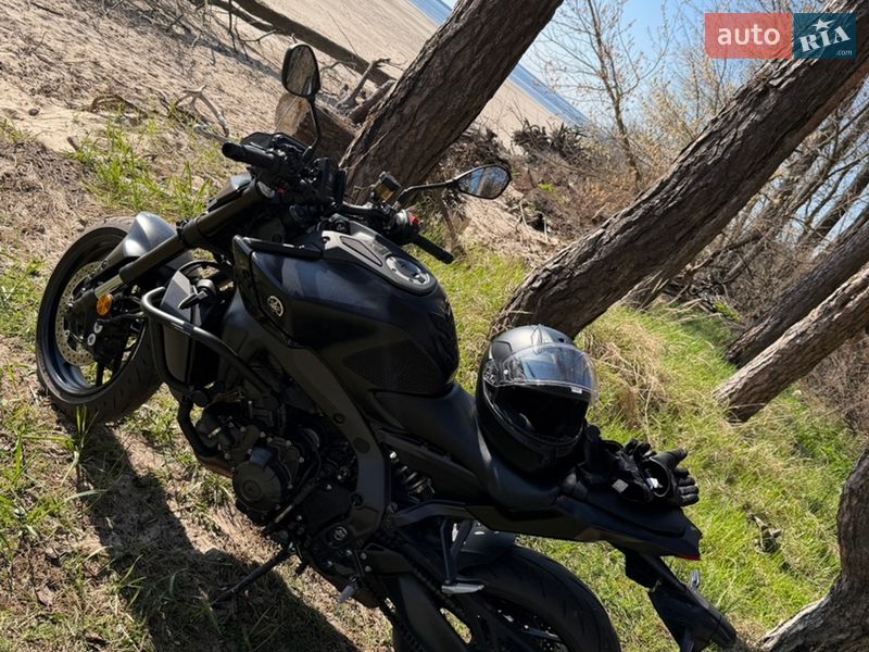 Мотоцикл Без обтікачів (Naked bike) Yamaha MT-09 2025 в Києві фото 4 Мотоцикл Без обтікачів (Naked bike) Yamaha MT-09 2025 в Києві