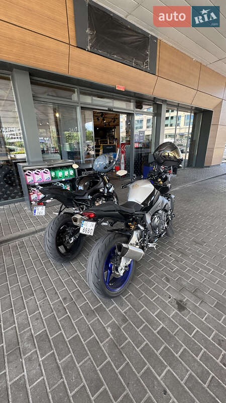 Мотоцикл Без обтекателей (Naked bike) Yamaha MT-10 SP 2025 в Днепре фото 6 Мотоцикл Без обтекателей (Naked bike) Yamaha MT-10 SP 2025 в Днепре