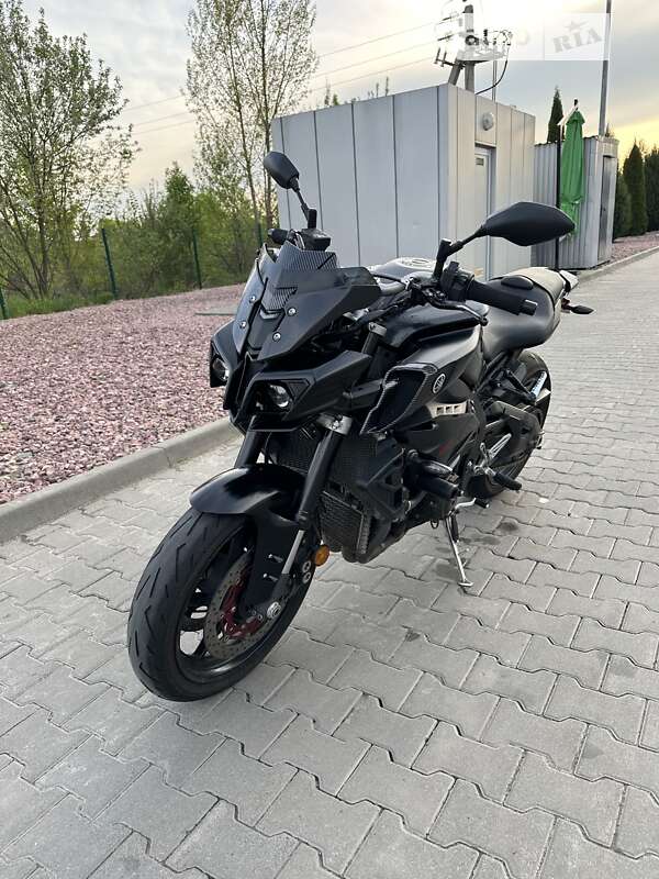 Мотоцикл Без обтекателей (Naked bike) Yamaha MT-10 2016 в Житомире