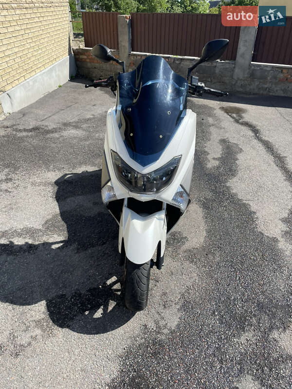 Yamaha NMax 2018