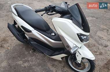 Макси-скутер Yamaha NMax 2016 в 