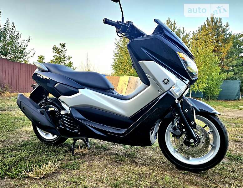 Макси-скутер Yamaha NMax 2015 в 
