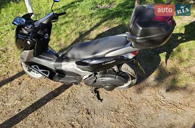 Скутер Yamaha NMax 2015 в 