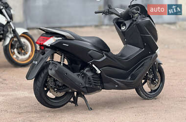 Максі-скутер Yamaha NMax 2017 в 