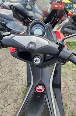 Макси-скутер Yamaha NMax 2017 в 