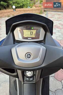 Макси-скутер Yamaha NMax 2022 в Запорожье
