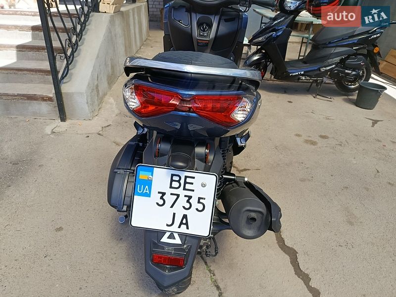 Макси-скутер Yamaha NMax 2024 в Первомайске