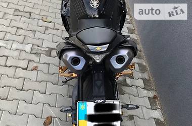 Спортбайк Yamaha R1 2014 в 
