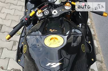 Спортбайк Yamaha R1 2014 в 