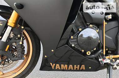 Спортбайк Yamaha R1 2014 в 
