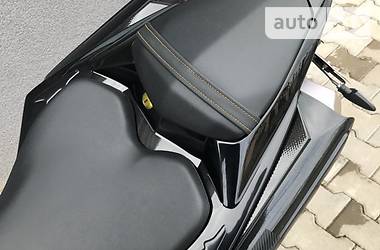 Спортбайк Yamaha R1 2014 в 
