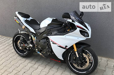Спортбайк Yamaha R1 2014 в 