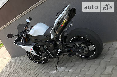 Спортбайк Yamaha R1 2014 в 