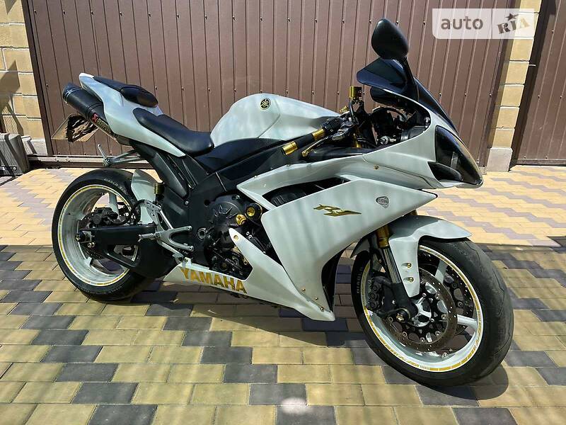 Спортбайк Yamaha R1 2008 в 