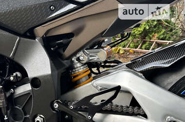 Спортбайк Yamaha R1 2017 в 