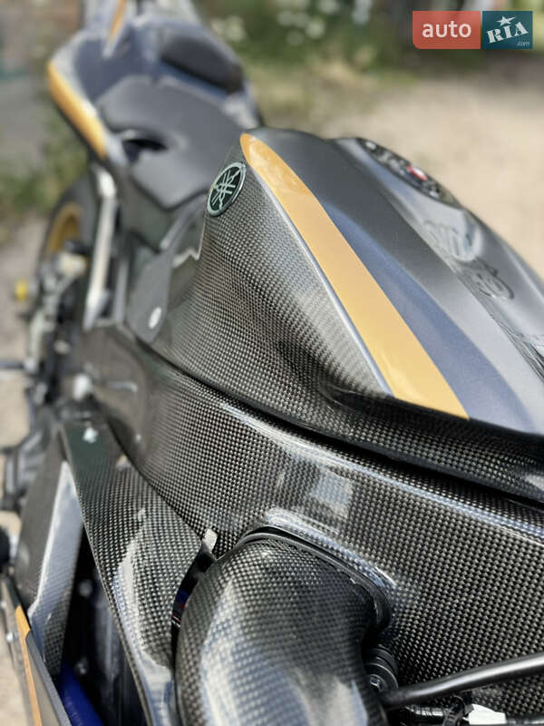 Спортбайк Yamaha R1 2008 в Кропивницком