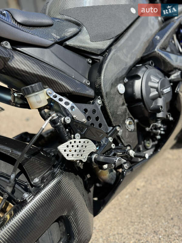 Спортбайк Yamaha R1 2008 в Кропивницком