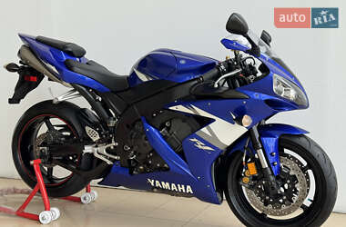 Спортбайк Yamaha R1 2004 в Киеве