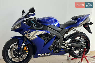 Спортбайк Yamaha R1 2004 в 