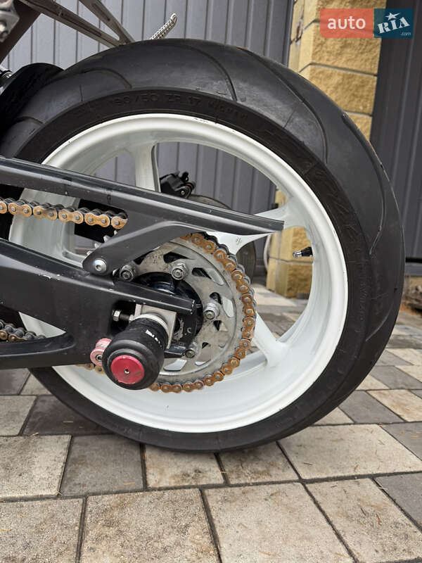 Спортбайк Yamaha R1 2004 в Новомосковске фото 12 Спортбайк Yamaha R1 2004 в Новомосковске