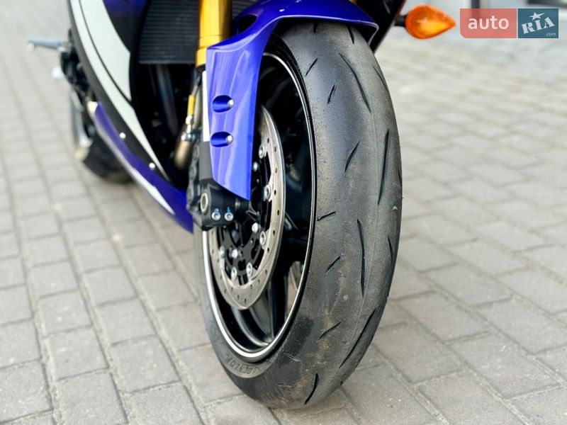 Спортбайк Yamaha R1 2012 в Ровно